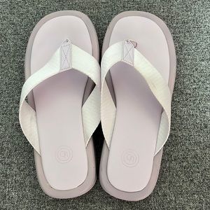UO Capri Thong Sandal